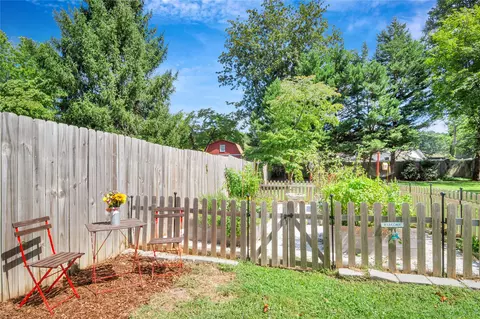 Exterior - 111 Laurel Ln, Williamsburg, VA 23185 photo 3 of 11