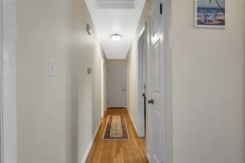 Entry Way - 111 Laurel Ln, Williamsburg, VA 23185 photo 2 of 2