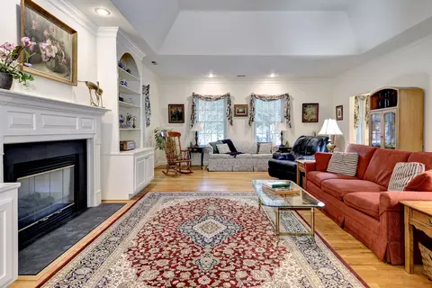 Living - 151 Rolfe Rd, Williamsburg, VA 23185 photo 2 of 3