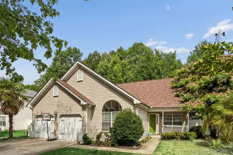 263 Sherbrooke Dr, Newport News, VA 23602