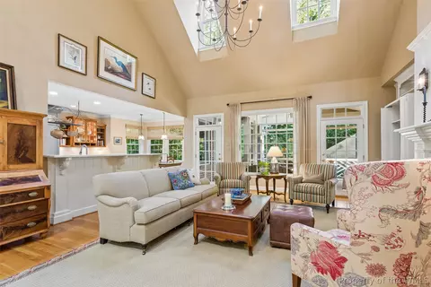 Living - 1613 River Rdg, Williamsburg, VA 23185 photo 2 of 6