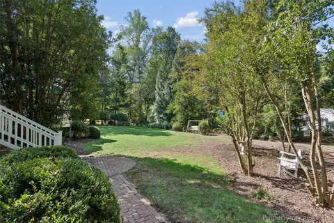 Exterior - 285 E Queens Dr, Williamsburg, VA 23185 photo 8 of 13