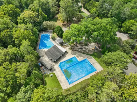 Exterior - 285 E Queens Dr, Williamsburg, VA 23185 photo 12 of 13