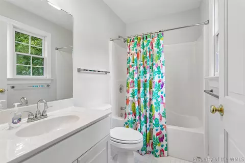 Bath - 285 E Queens Dr, Williamsburg, VA 23185 photo 4 of 5
