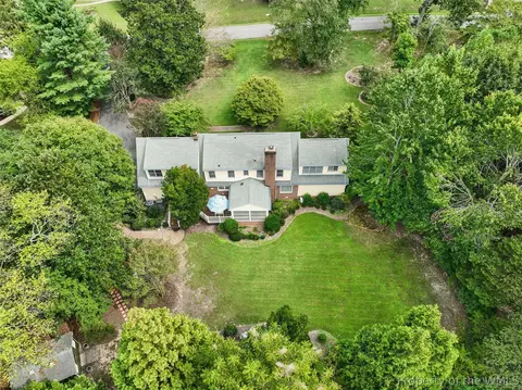 View/Area - 285 E Queens Dr, Williamsburg, VA 23185 photo 2 of 7