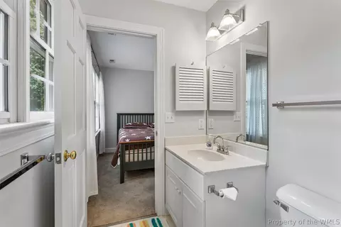 Bath - 285 E Queens Dr, Williamsburg, VA 23185 photo 5 of 5