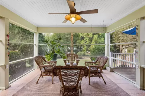 Exterior - 285 E Queens Dr, Williamsburg, VA 23185 photo 4 of 13