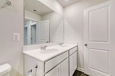 Bath - 5847 Ginger Dr, Providence Forge, VA 23140 photo 3 of 3