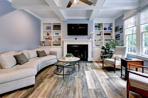 100 W Links, Williamsburg, VA 23188