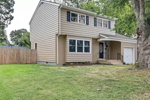 Exterior - 806 Milford Ave, Hampton, VA 23661 photo 4 of 9