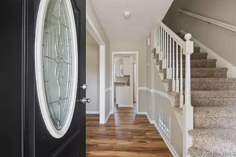Entry Way - 806 Milford Ave, Hampton, VA 23661 photo 1 of 2