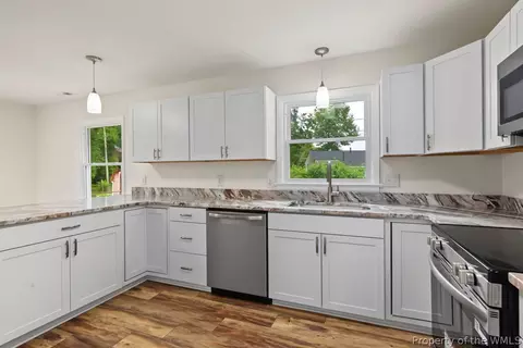 Kitchen - 806 Milford Ave, Hampton, VA 23661 photo 7 of 8