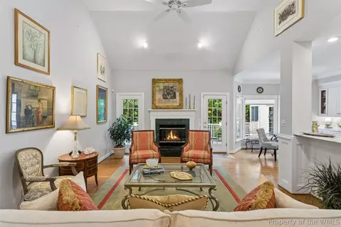 Living - 100 Spring Br, Williamsburg, VA 23185 photo 1 of 3
