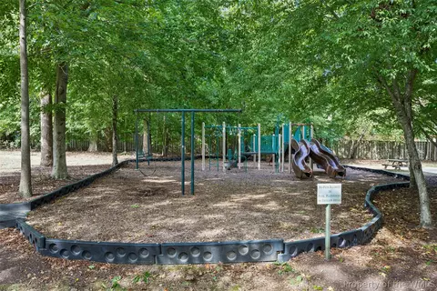 Exterior - 100 Spring Br, Williamsburg, VA 23185 photo 12 of 14