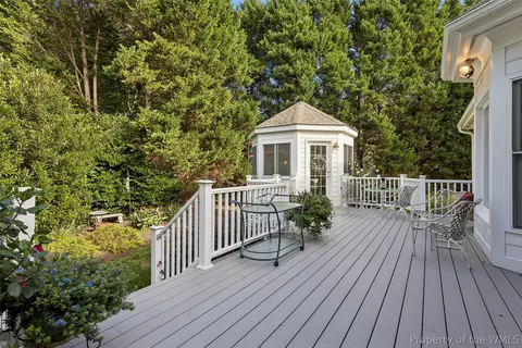 Exterior - 100 Spring Br, Williamsburg, VA 23185 photo 4 of 14