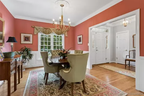 Dining - 100 Spring Br, Williamsburg, VA 23185 photo 2 of 4