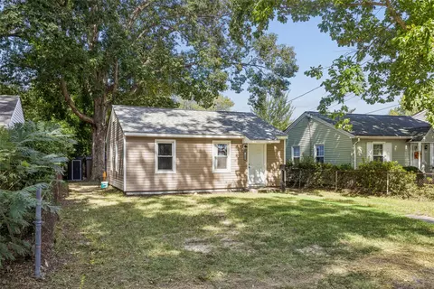 Exterior - 1949 Long Green Ln, Hampton, VA 23663 photo 3 of 7