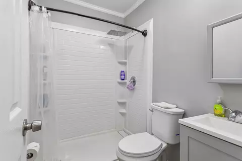 Bath - 1949 Long Green Ln, Hampton, VA 23663 photo 1 of 1