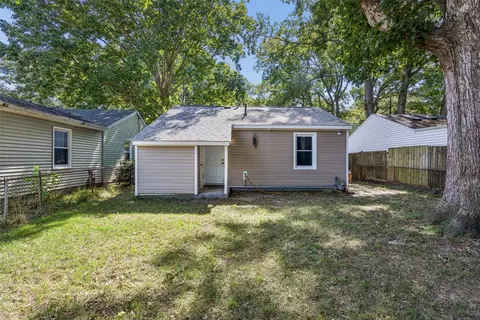 Exterior - 1949 Long Green Ln, Hampton, VA 23663 photo 5 of 7