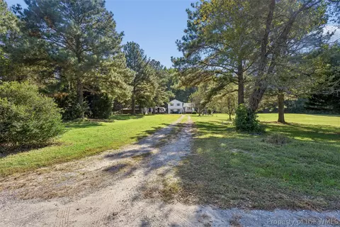 Exterior - 2600 Wright Dr, Saluda, VA 23149 photo 9 of 9