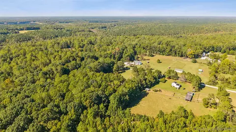 View/Area - 2600 Wright Dr, Saluda, VA 23149 photo 5 of 10