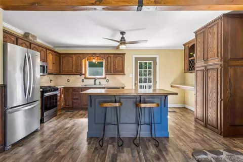 Kitchen - 2600 Wright Dr, Saluda, VA 23149 photo 2 of 5