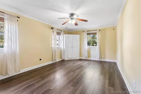 Bedroom - 2600 Wright Dr, Saluda, VA 23149 photo 6 of 7