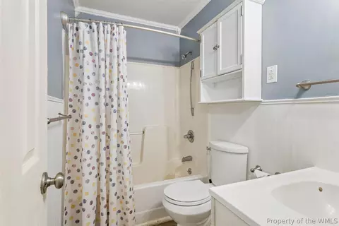 Bath - 2600 Wright Dr, Saluda, VA 23149 photo 2 of 5