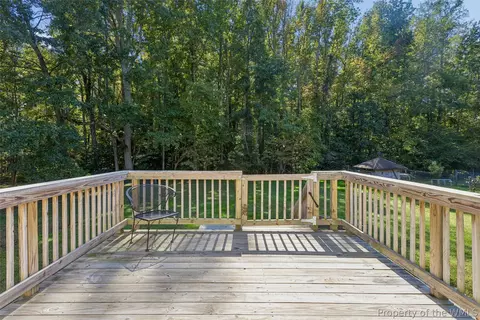 Exterior - 2600 Wright Dr, Saluda, VA 23149 photo 3 of 9