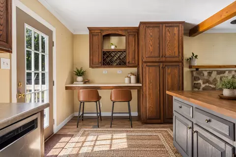 Kitchen - 2600 Wright Dr, Saluda, VA 23149 photo 4 of 5
