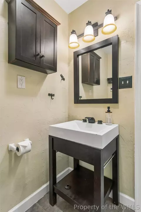 Bath - 2600 Wright Dr, Saluda, VA 23149 photo 5 of 5
