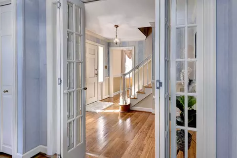 Entry Way - 265 E Queens Dr, Williamsburg, VA 23185 photo 5 of 6