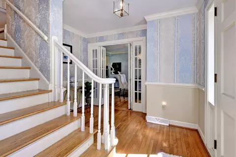 Entry Way - 265 E Queens Dr, Williamsburg, VA 23185 photo 2 of 6