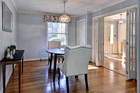 Dining - 265 E Queens Dr, Williamsburg, VA 23185 photo 6 of 6