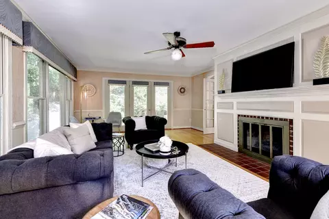 Living - 265 E Queens Dr, Williamsburg, VA 23185 photo 3 of 3