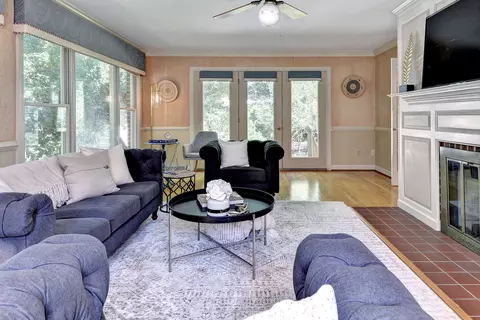 Living - 265 E Queens Dr, Williamsburg, VA 23185 photo 1 of 3