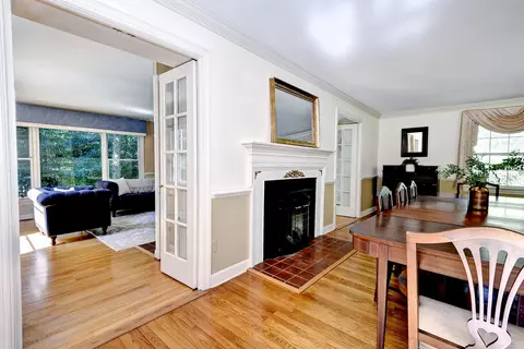 Dining - 265 E Queens Dr, Williamsburg, VA 23185 photo 2 of 6