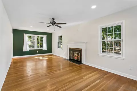 Living - 200 Antietam Ct, Hampton, VA 23669 photo 1 of 3