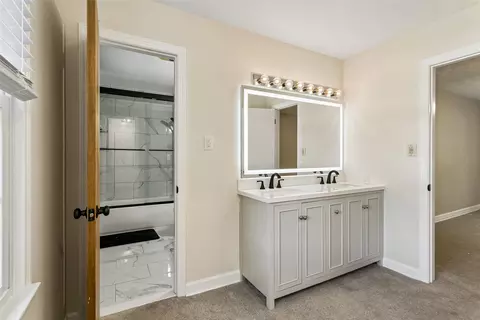 Bath - 200 Antietam Ct, Hampton, VA 23669 photo 6 of 6