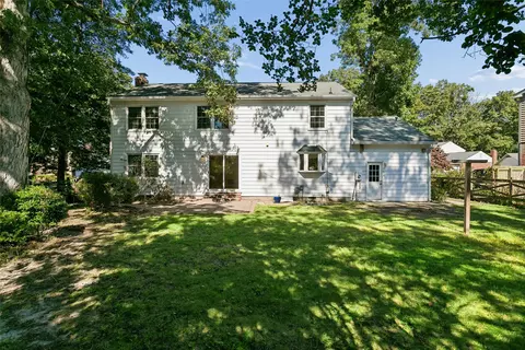 Exterior - 200 Antietam Ct, Hampton, VA 23669 photo 7 of 9