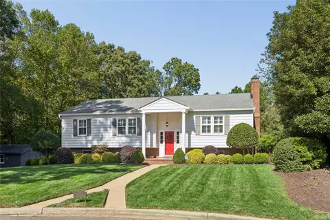 11 Royall Pl, Newport News, VA 23606
