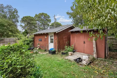 Exterior - 70 Cherry Ave, Hampton, VA 23661 photo 12 of 15