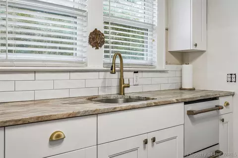 Kitchen - 70 Cherry Ave, Hampton, VA 23661 photo 5 of 6