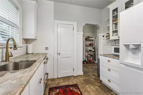Kitchen - 70 Cherry Ave, Hampton, VA 23661 photo 4 of 6