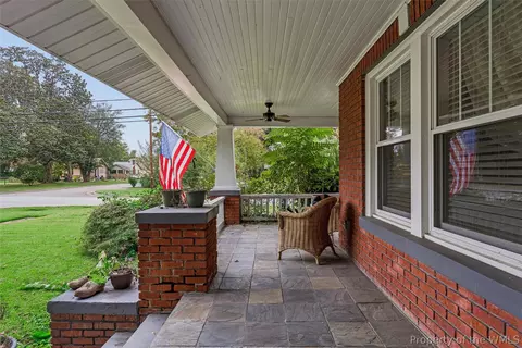 Exterior - 70 Cherry Ave, Hampton, VA 23661 photo 4 of 15