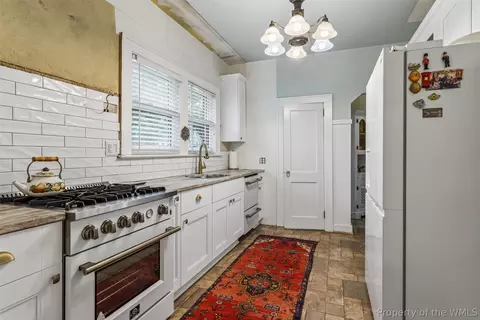 Kitchen - 70 Cherry Ave, Hampton, VA 23661 photo 1 of 6