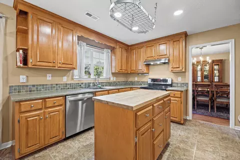 Kitchen - 4643 Sir Gilbert Loop, Williamsburg, VA 23185 photo 4 of 5