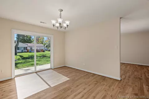 Dining - 30 Greenwell Dr, Hampton, VA 23666 photo 2 of 2