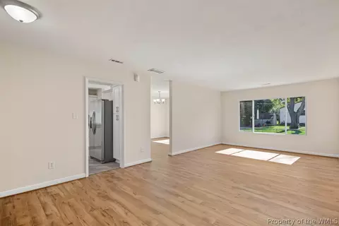 Living - 30 Greenwell Dr, Hampton, VA 23666 photo 3 of 5