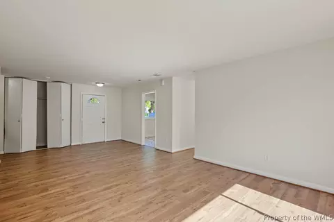 Living - 30 Greenwell Dr, Hampton, VA 23666 photo 4 of 5
